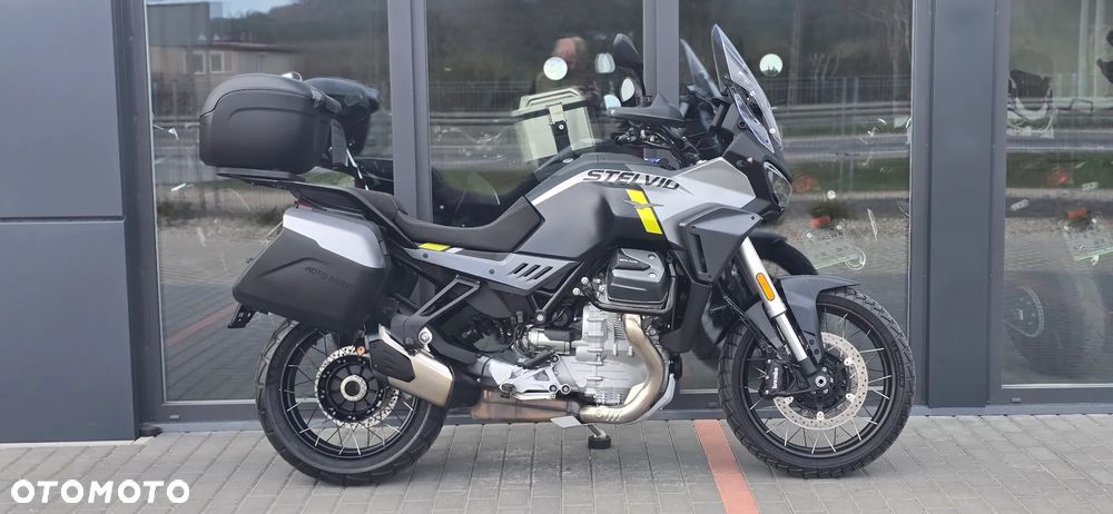 Moto Guzzi Stelvio - 2