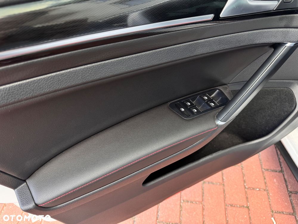 Volkswagen Golf 2.0 TSI BMT GTI Performance DSG - 25