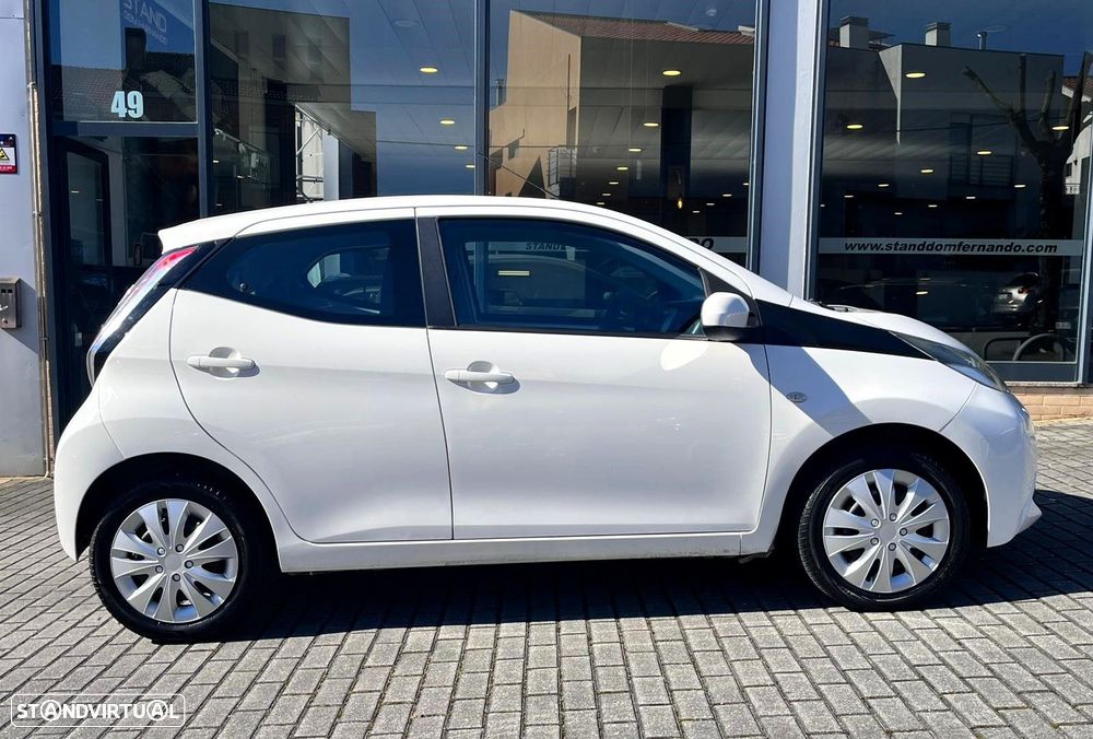 Toyota Aygo 1.0 X-Play+AC+X-Touch - 37