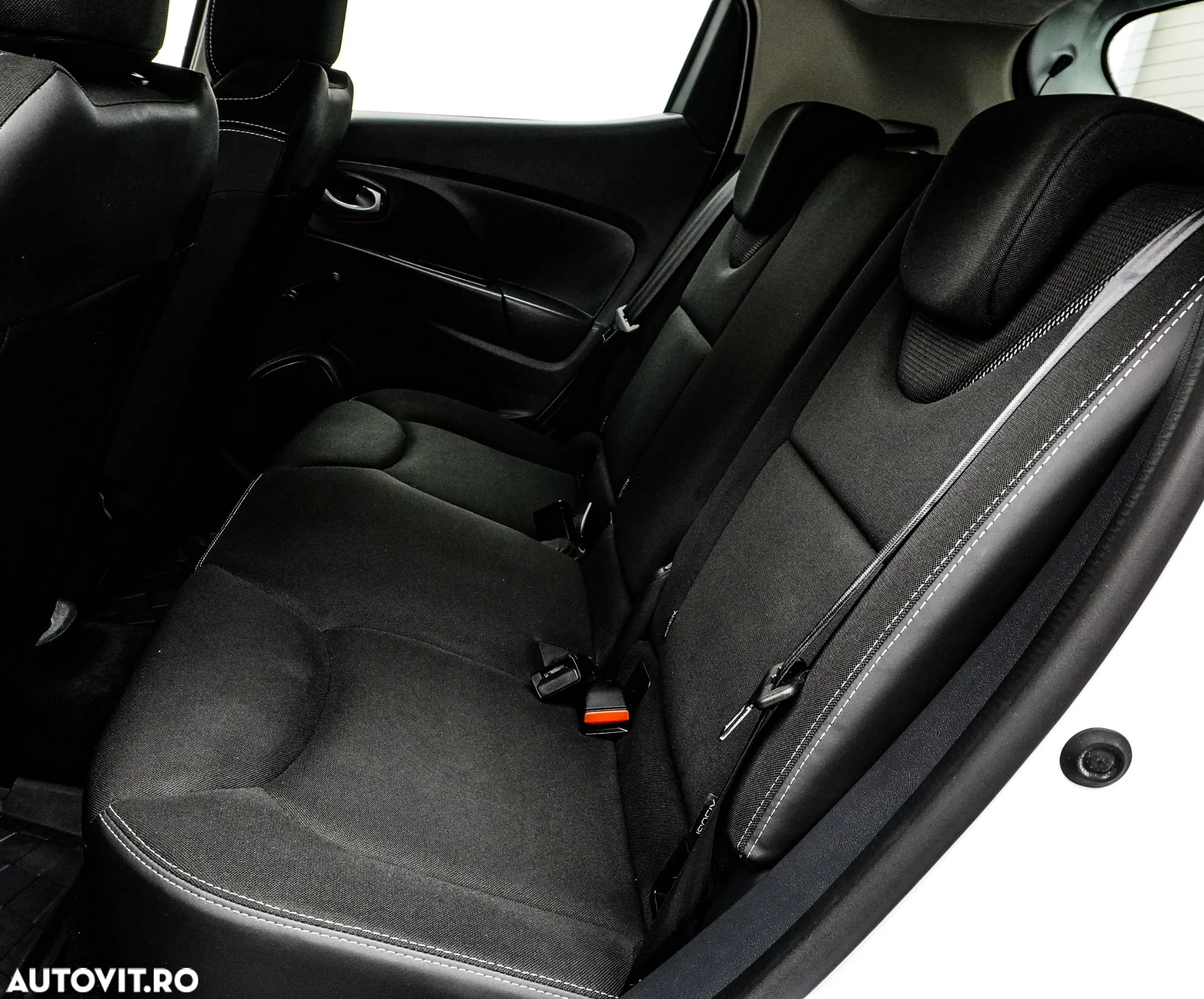 Renault Clio IV 0.9 Energy TCe Intens - 15