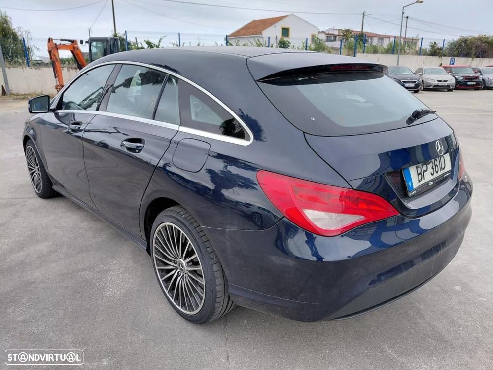 Mercedes-Benz CLA 180 - 4