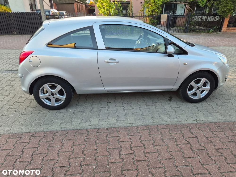Opel Corsa 1.2 16V Selection 110 Jahre - 13