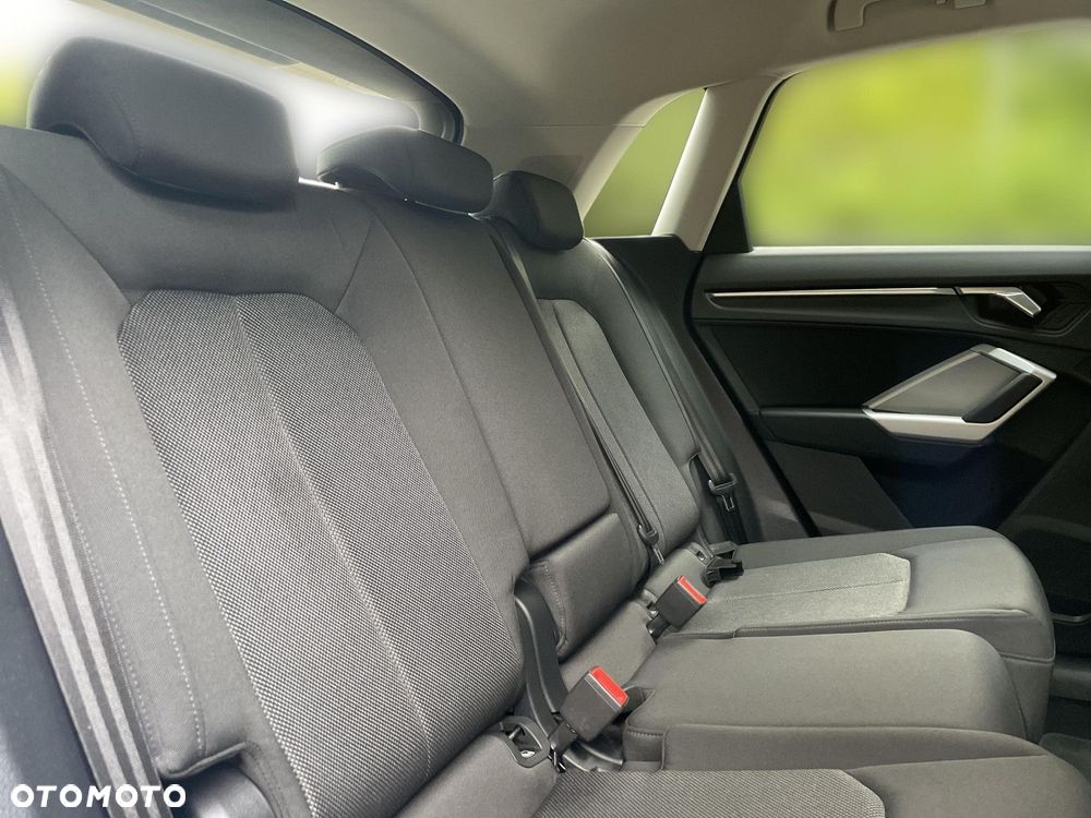 Audi Q3 35 TFSI S tronic - 23