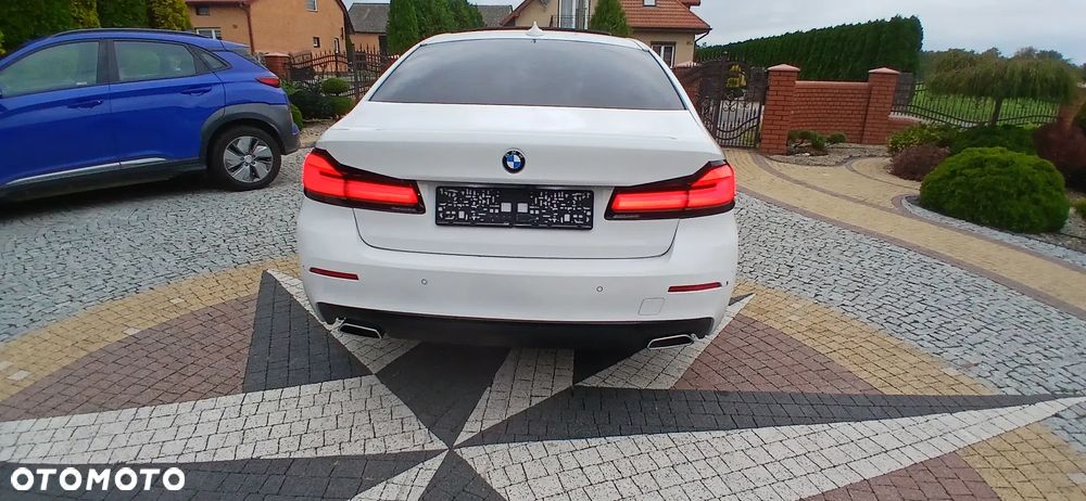BMW Seria 5 530i Sport Line - 12