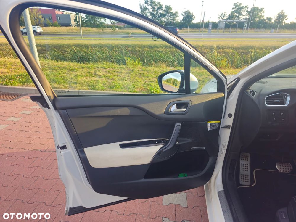 Citroën DS4 1.6 THP SoChic MCP - 15