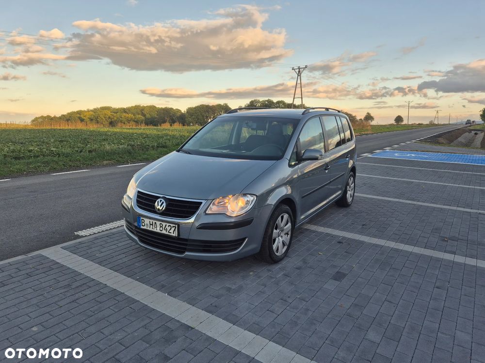 Volkswagen Touran - 3