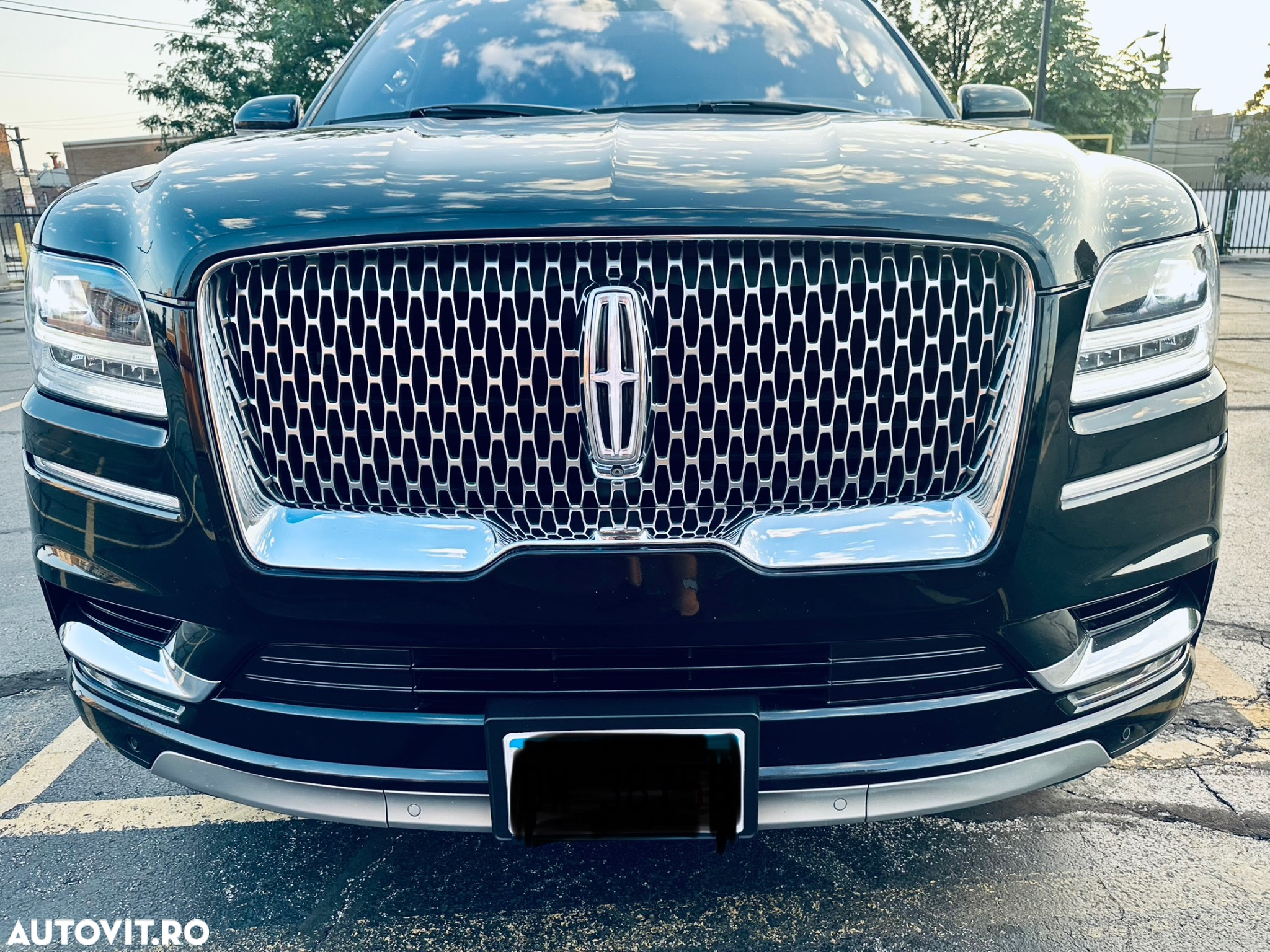 Lincoln Navigator - 2