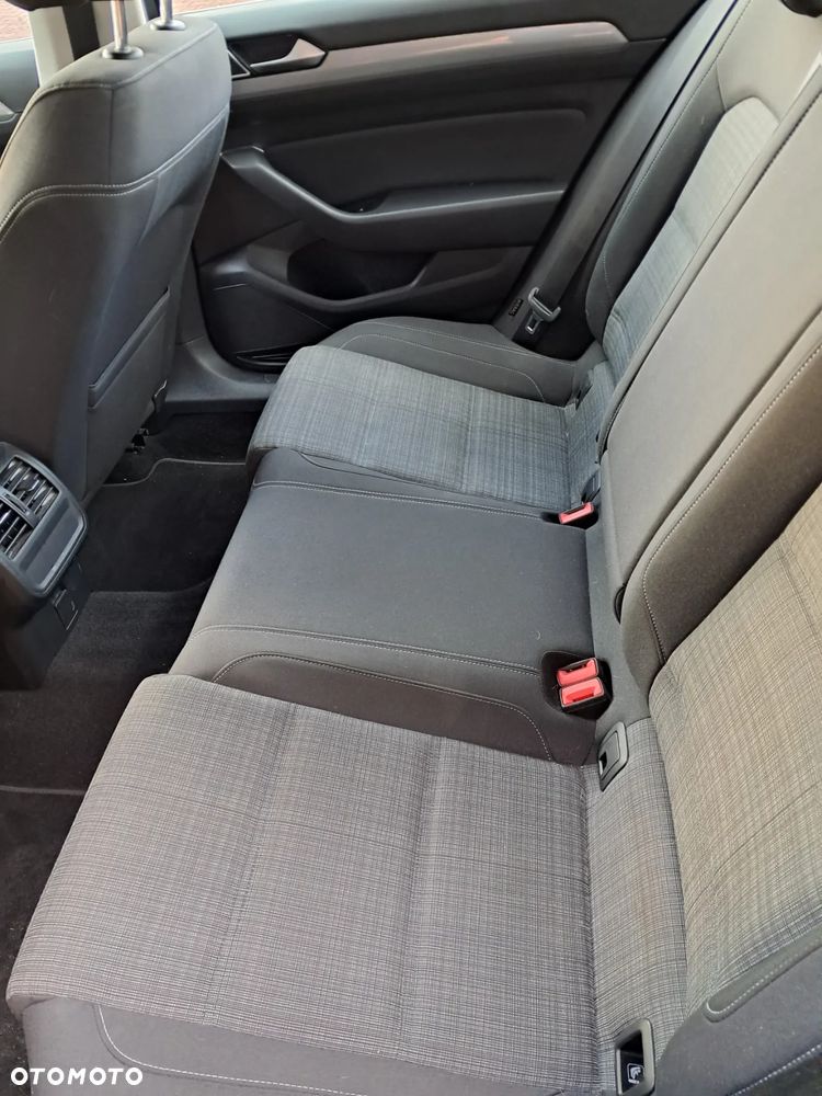 Volkswagen Passat 2.0 TDI EVO Business - 15