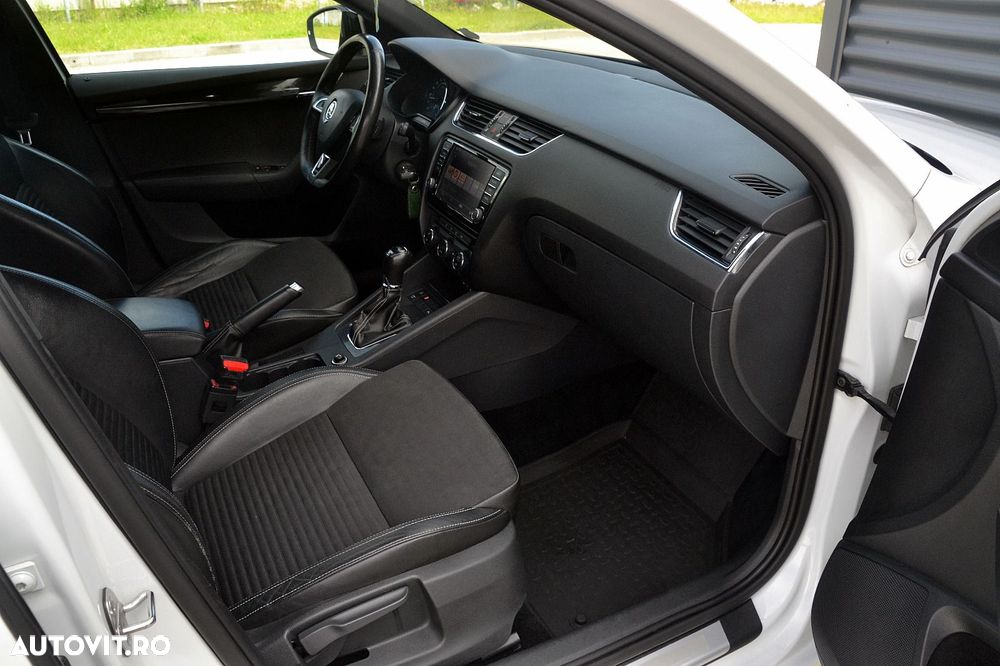 Skoda Octavia 2.0 TDI DSG RS - 19