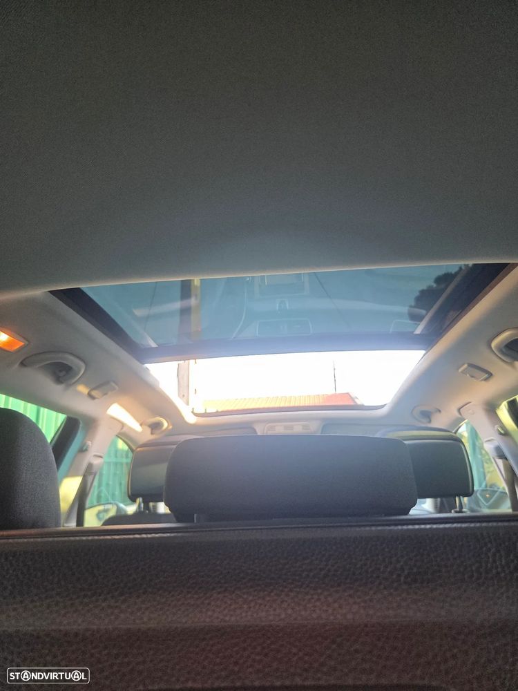 VW Passat 1.6 TDI Confortline - 44