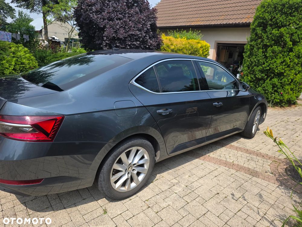 Skoda Superb 2.0 TSI Ambition DSG - 4