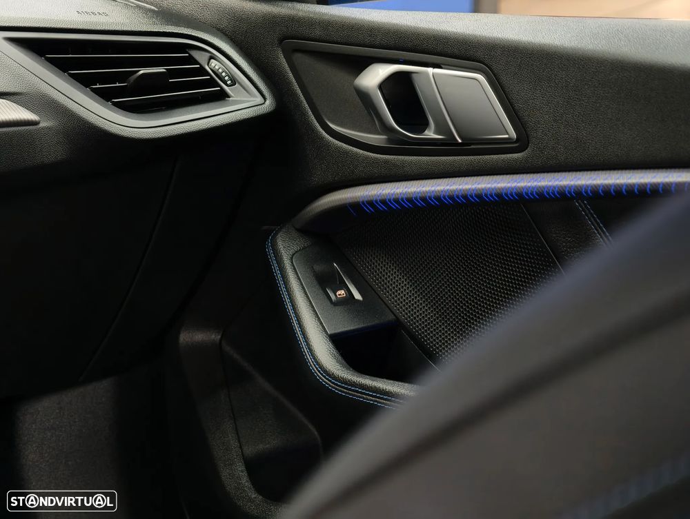 BMW 118 i Pack Desportivo M Auto - 49