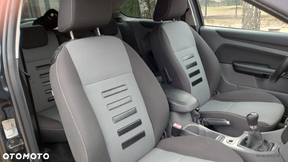 Ford Focus 1.8 Connection - 13