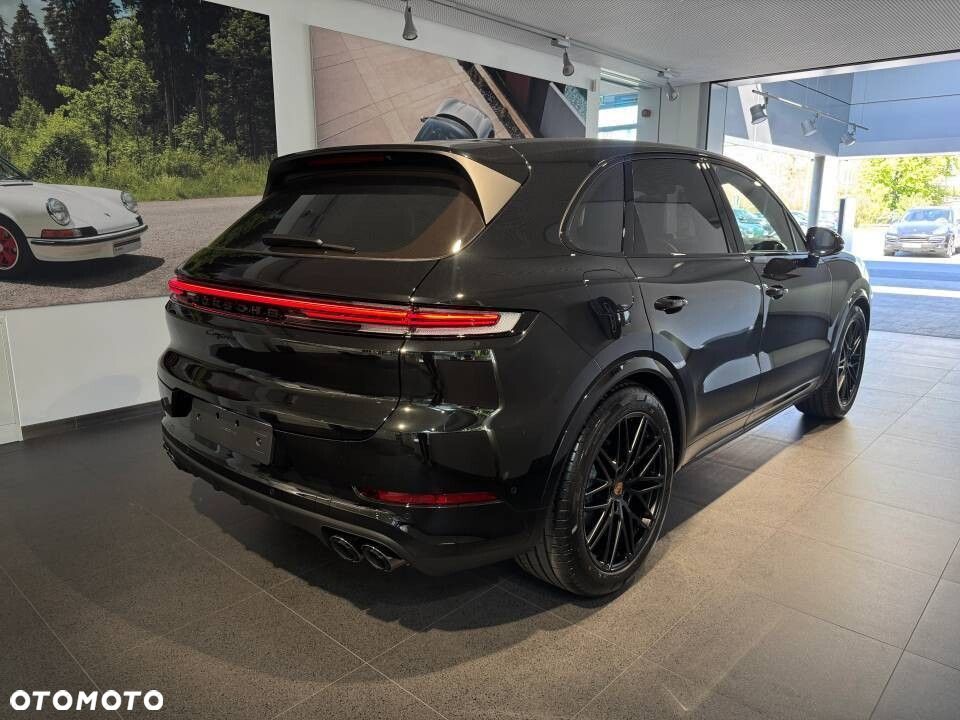 Porsche Cayenne - 4