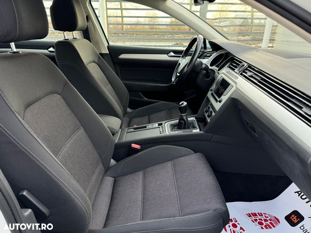 Volkswagen Passat 2.0 TDI (BlueMotion Technology) Comfortline - 12
