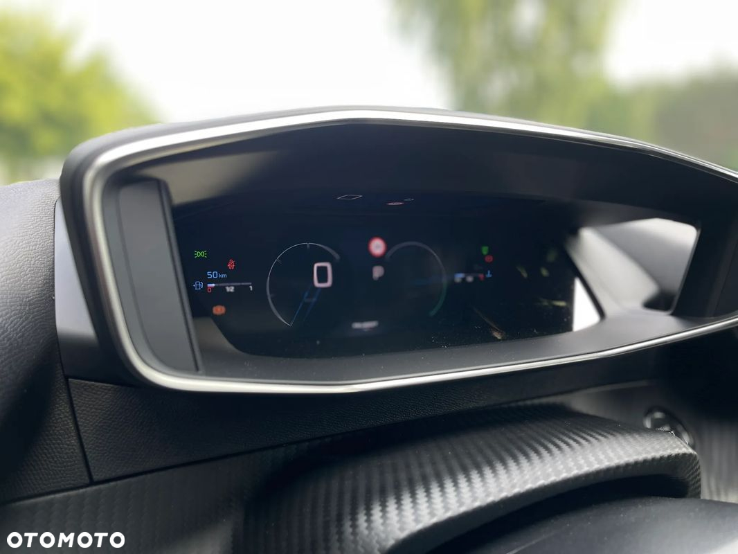 Peugeot 2008 PureTech mHEV GT e-DCS6 - 11