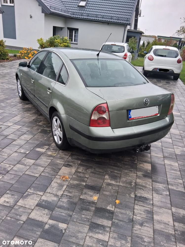Volkswagen Passat 1.9 TDI 4Mot Basis - 3