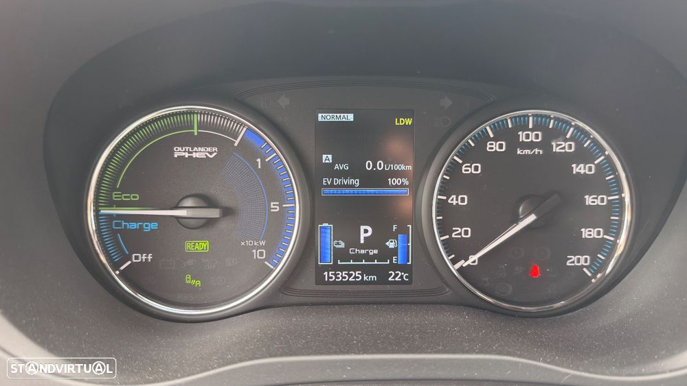 Mitsubishi Outlander - 15