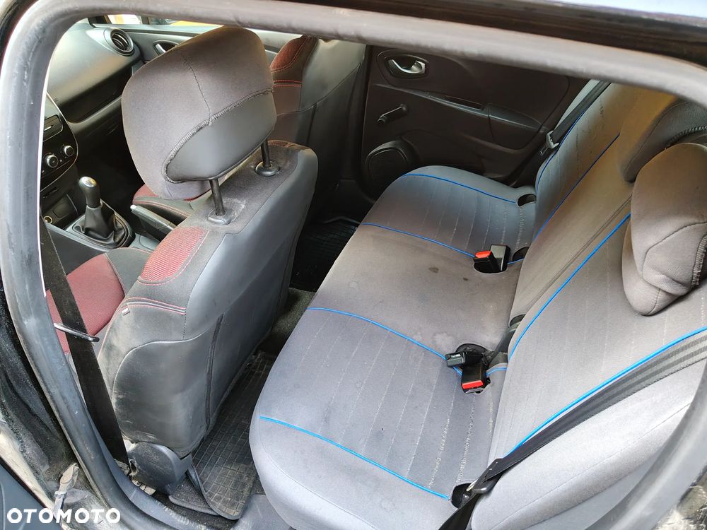 Renault Clio - 9