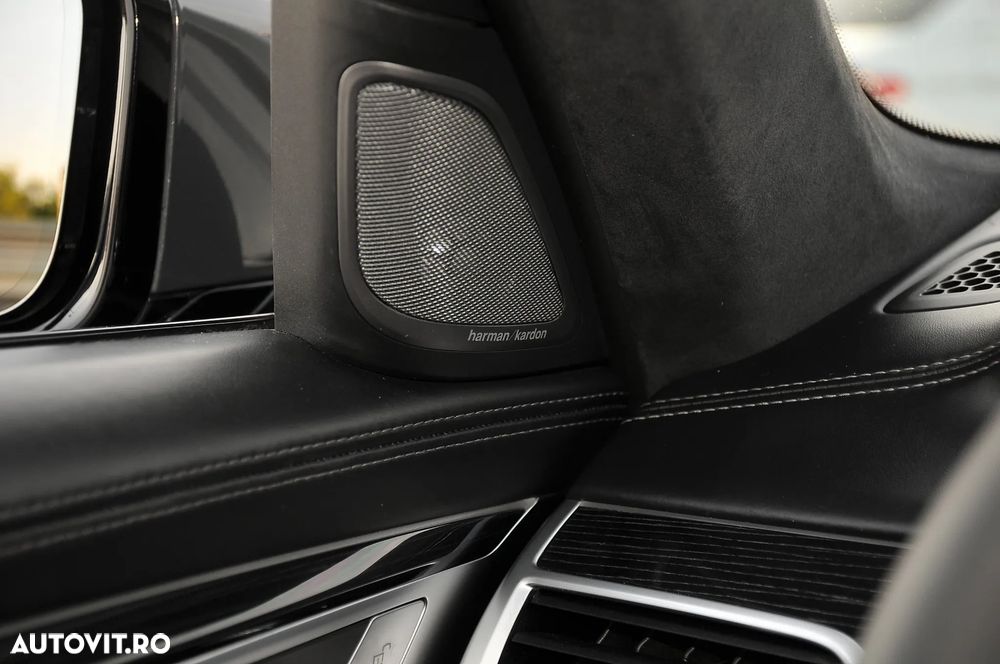 BMW Seria 7 750i xDrive - 34