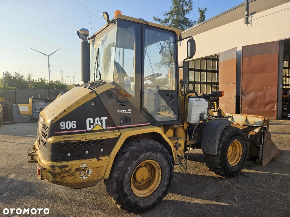 Caterpillar 906 - 3