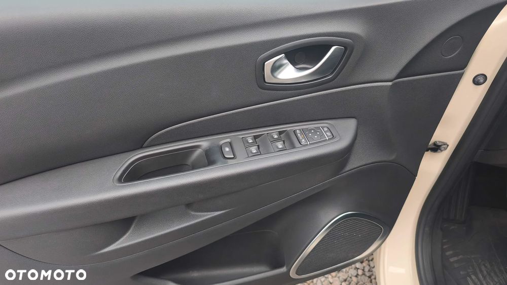 Renault Captur ENERGY TCe 90 Experience - 12