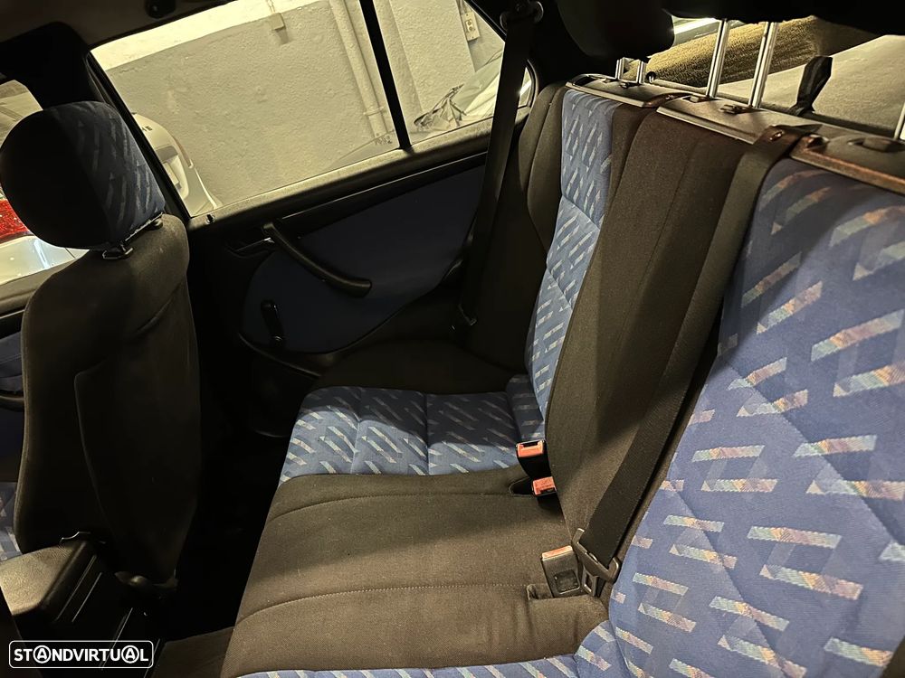 Mercedes-Benz C 220 - 23