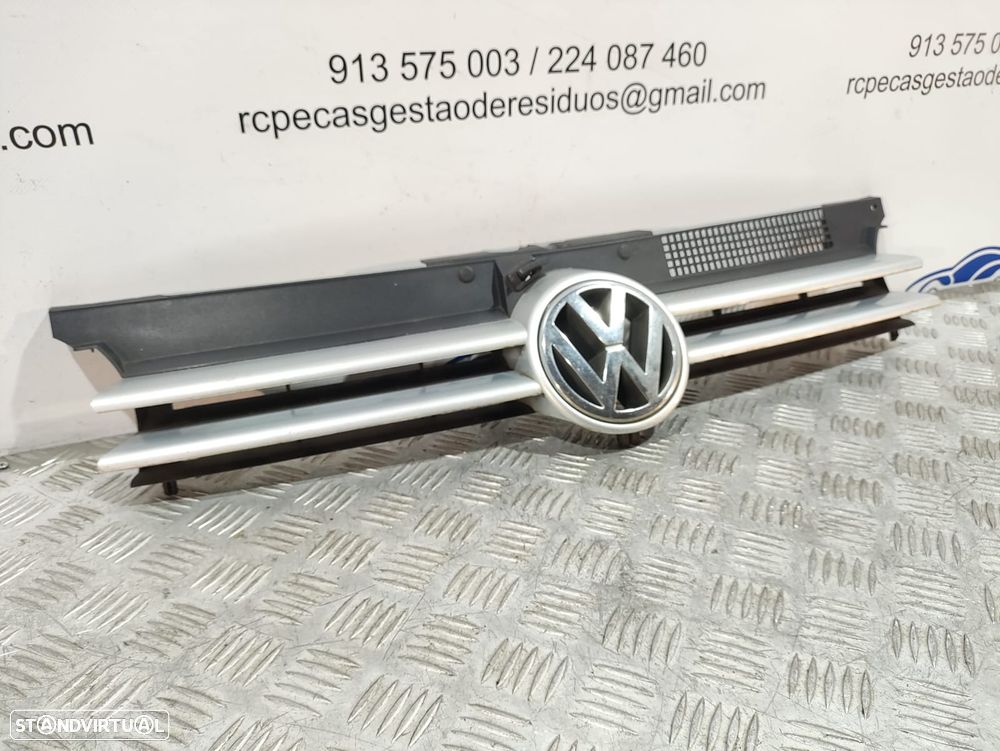 Grelha Central Pará-choques Frente Frontal VW Golf MK4 Original - 4