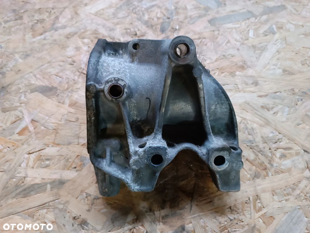 PODPORA PÓŁOSI A6542200031 MERCEDES 2.0 CDI - 3