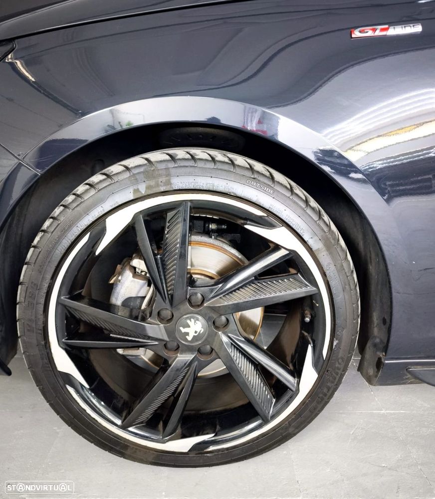 Peugeot 308 - 8