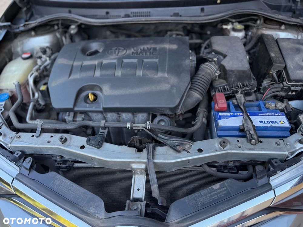 Toyota Auris 1.6 Premium - 10