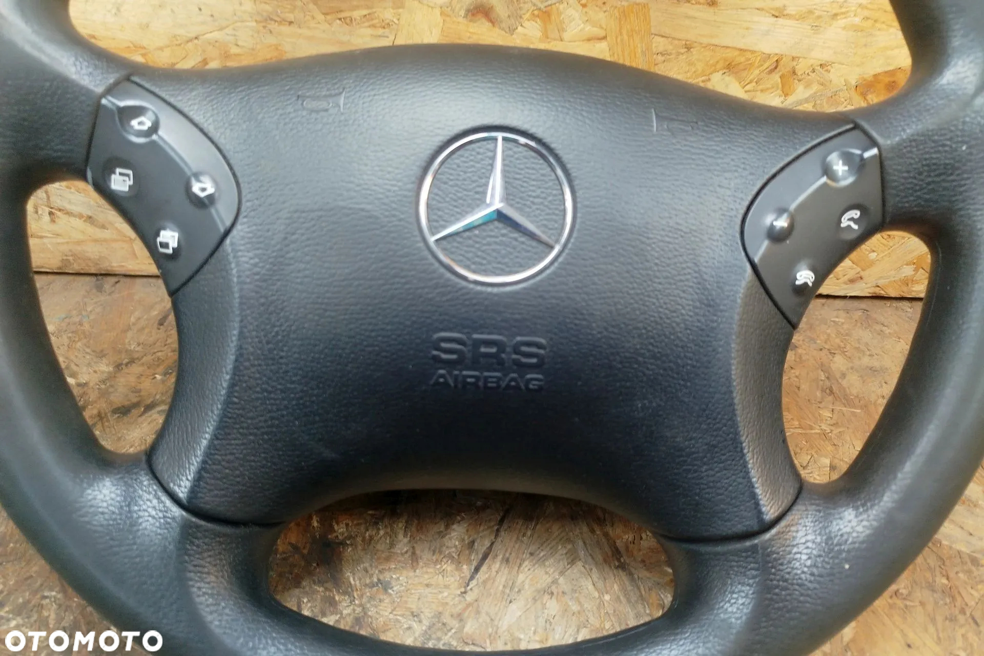 kierownica z poduszką Czarna ZWYKŁA multi do MERCEDES W203 00- - 2