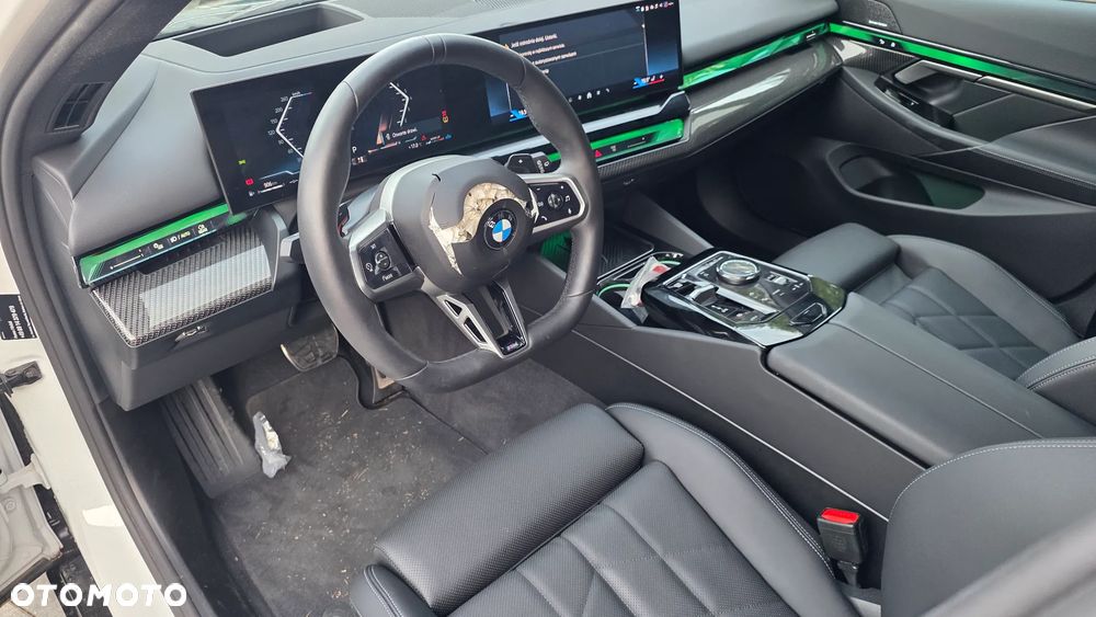 BMW Seria 5 520i mHEV M Sport - 28