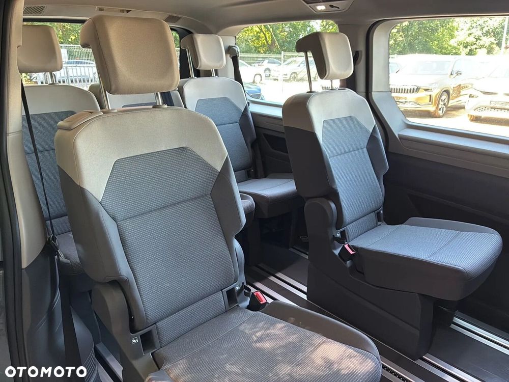 Volkswagen Multivan - 17