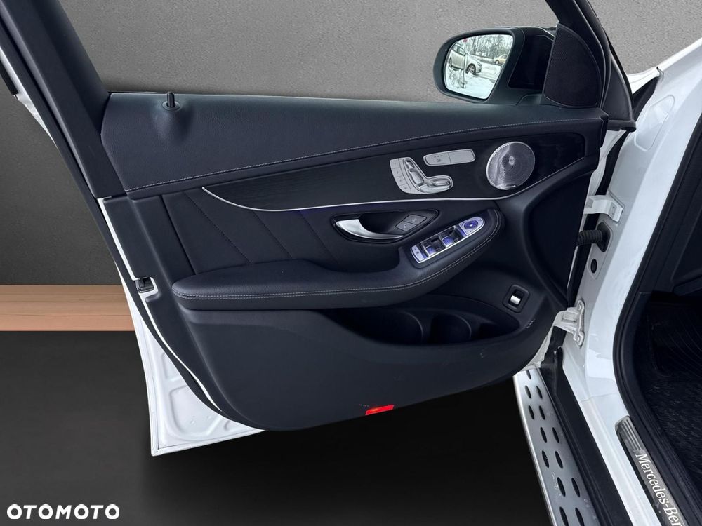 Mercedes-Benz GLC - 9