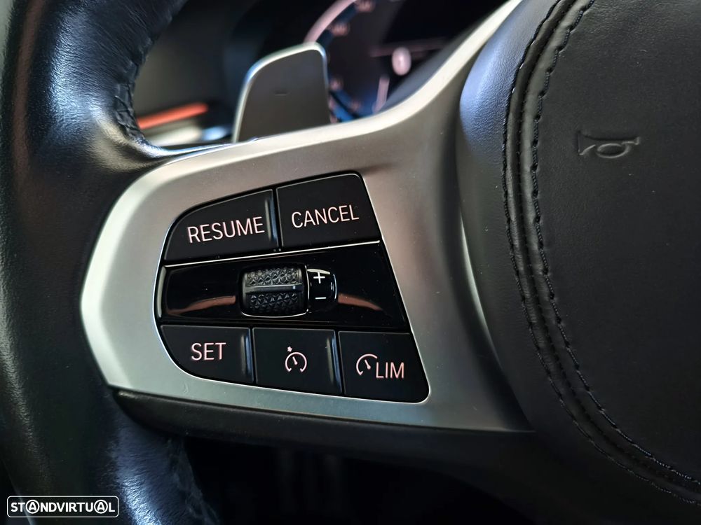 BMW 530 e Pack M — fotografia 25