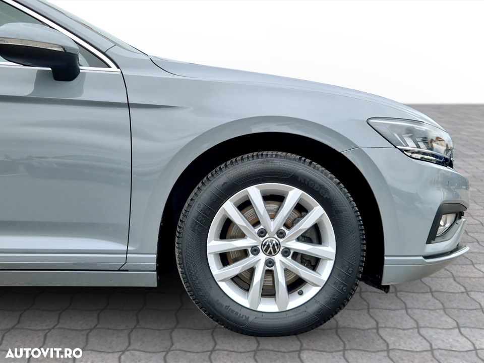 Volkswagen Passat 1.5 TSI ACT DSG Comfortline - 12