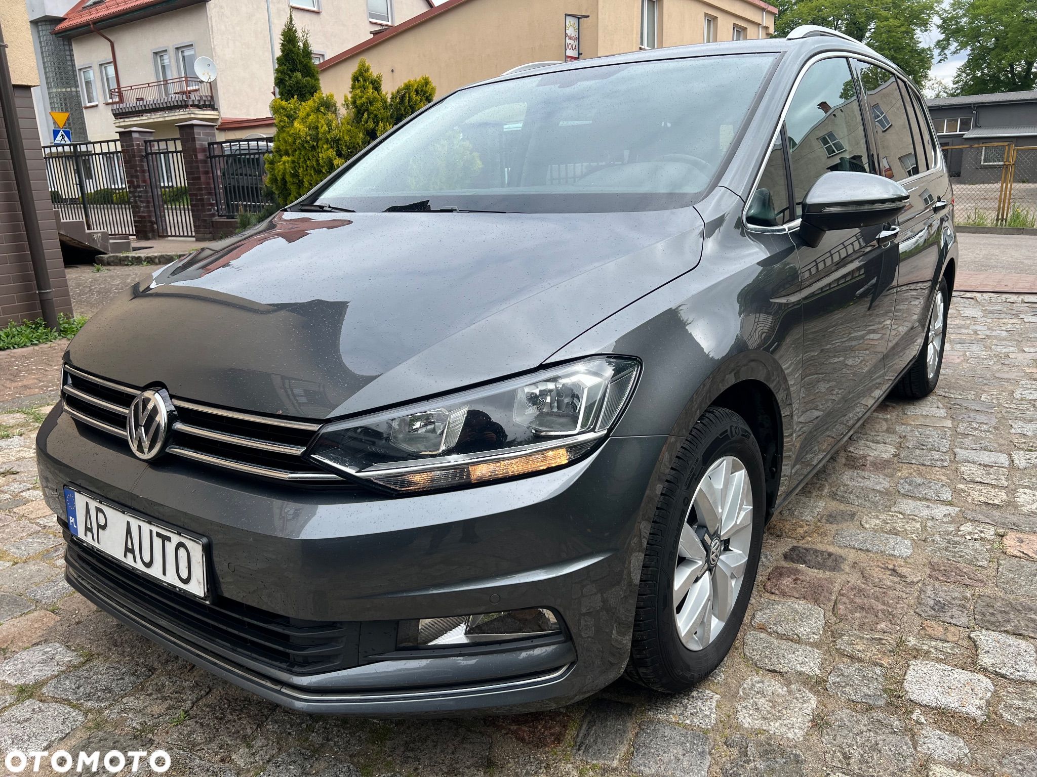Volkswagen Touran 1.4 TSI BMT Highline - 1