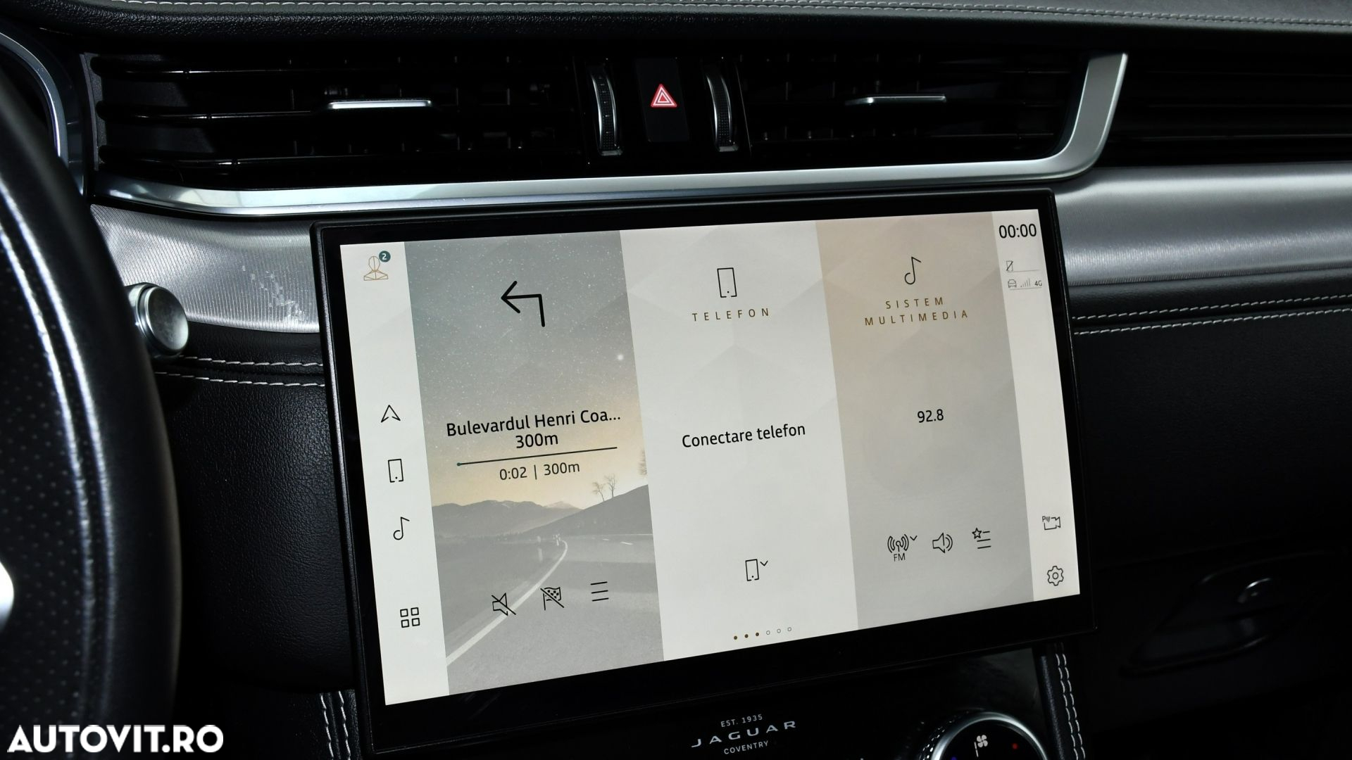 Jaguar F-Pace P400e AWD R-Dynamic SE - 17