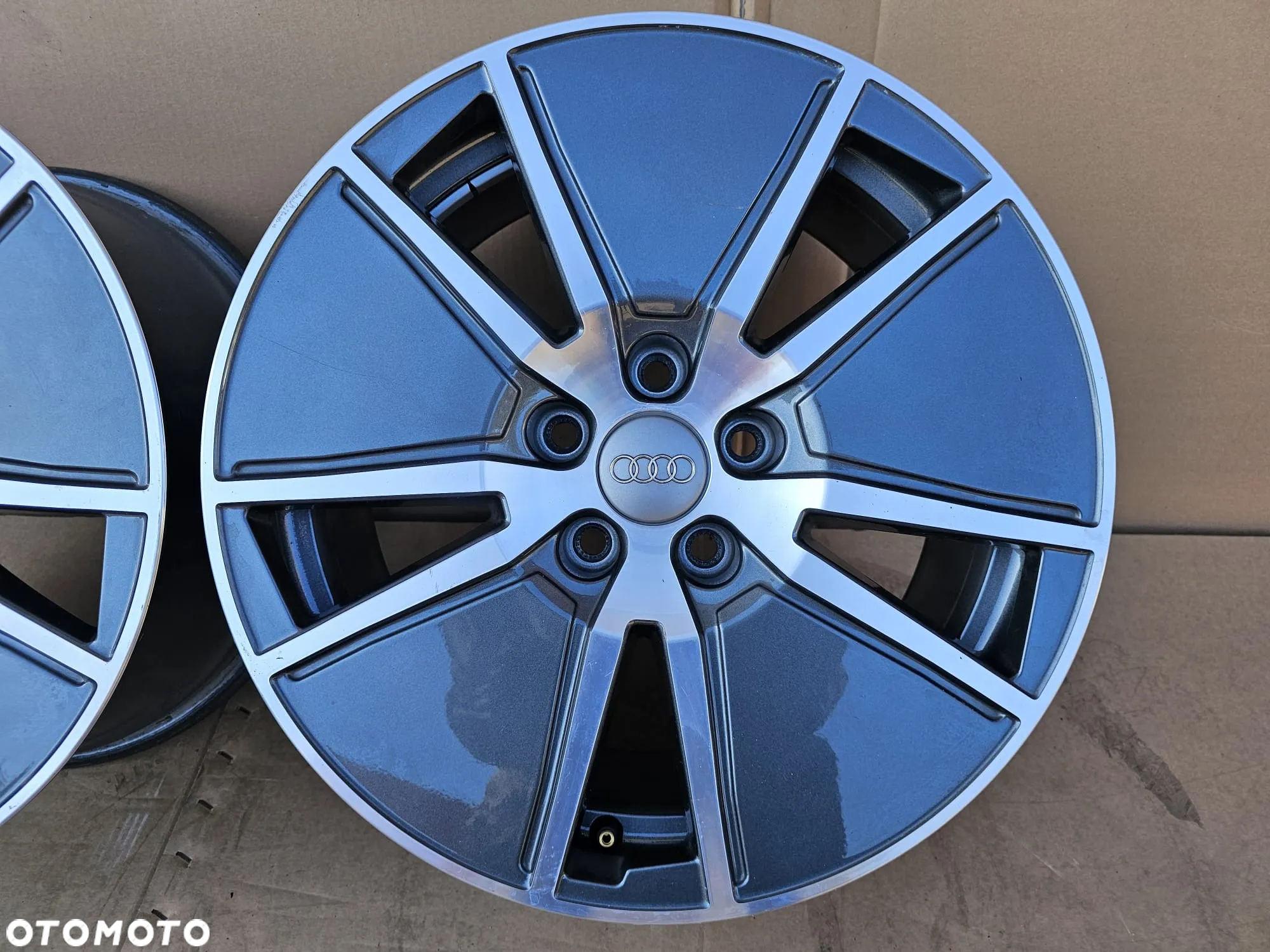(F127) Audi OE S-Line A4 B9 A6 S6 C8 / 8W0601025G /  7,5Jx17 ET38 5x112 - 5