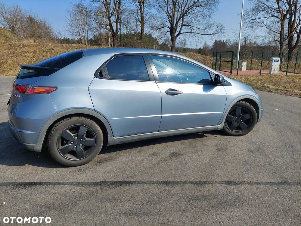 Honda Civic 1.8i-VTEC Automatik Executive - 6