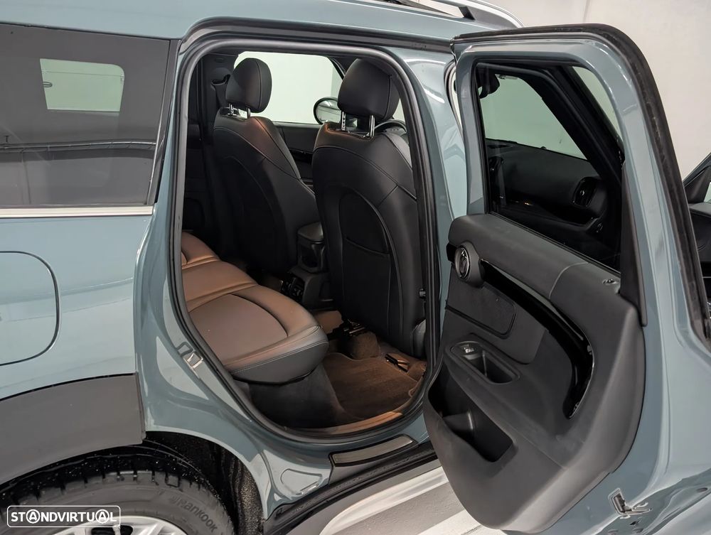 MINI Countryman Cooper SE ALL4 Classic Auto - 18