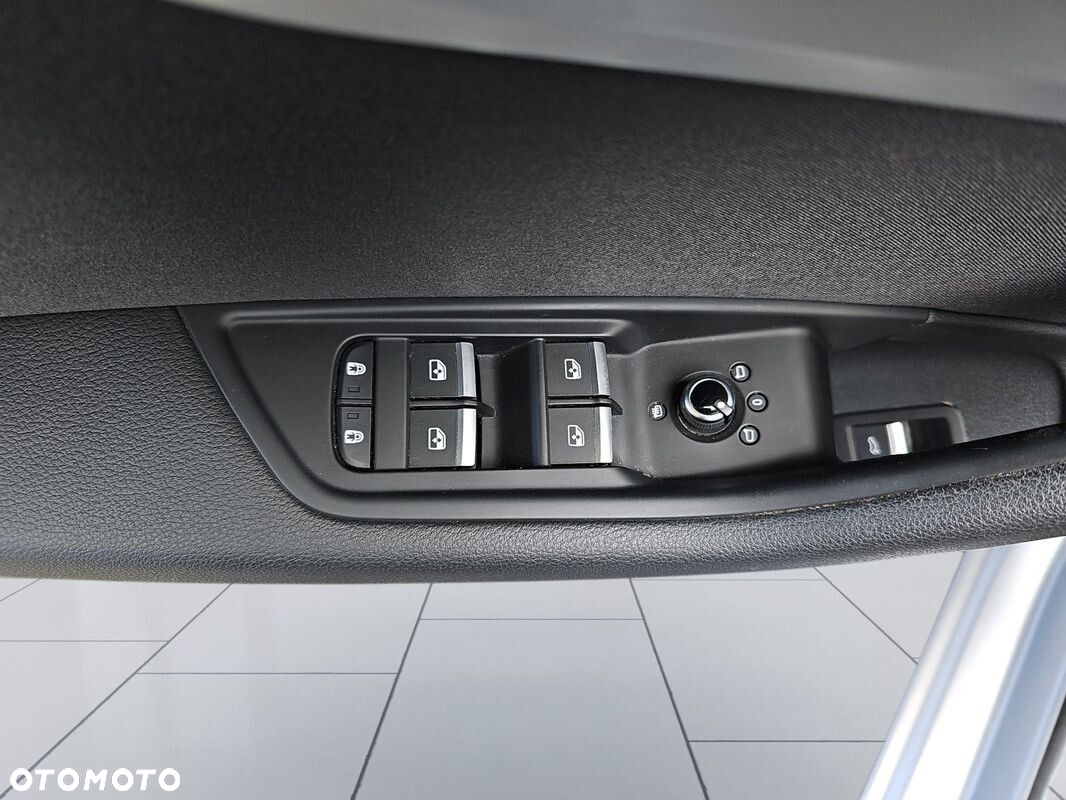 Audi A4 2.0 TDI Quattro S tronic - 23
