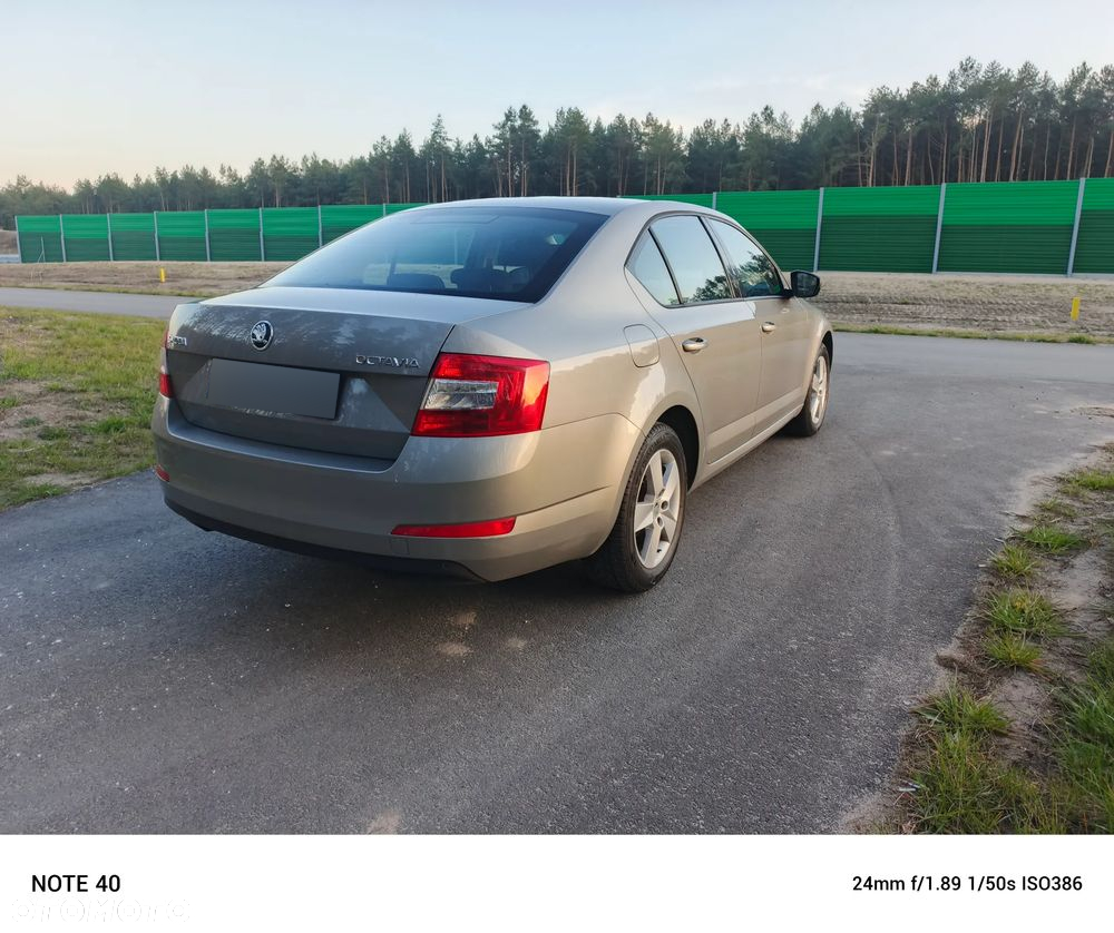 Skoda Octavia 1.6 TDI Active - 10