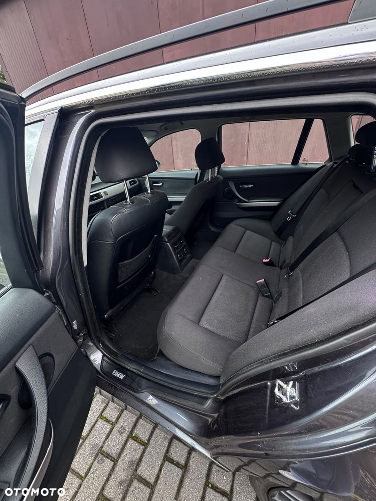 BMW Seria 3 325i - 13