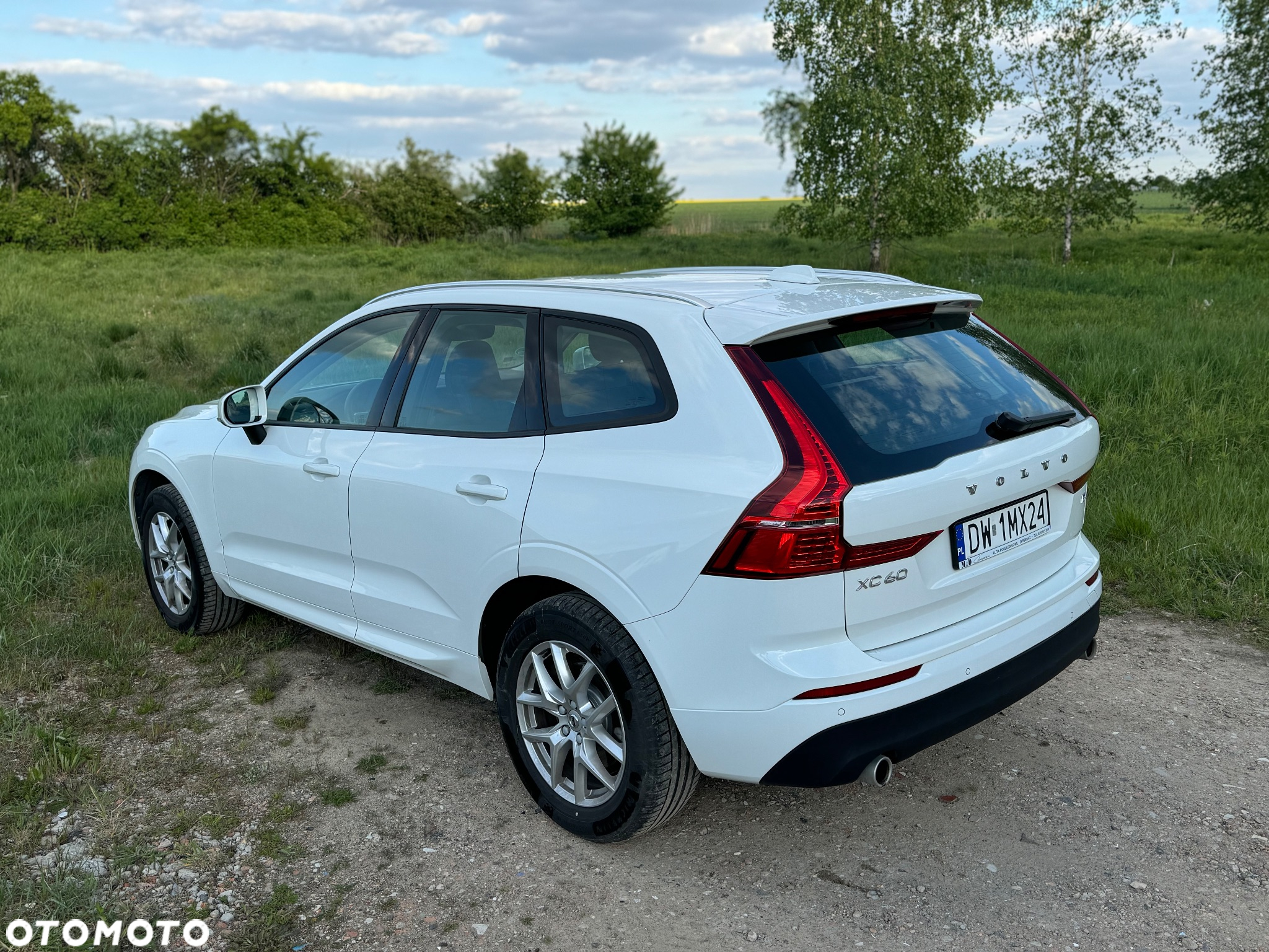 Volvo XC 60 B4 B Momentum - 9