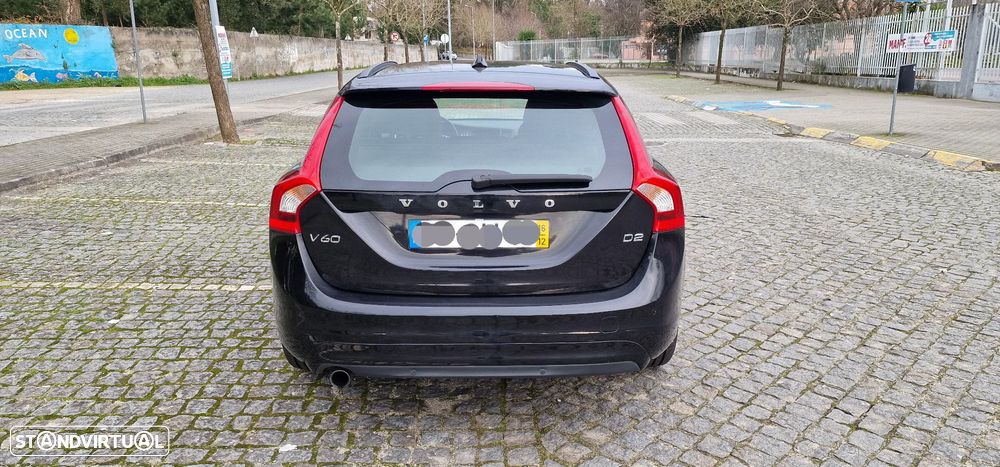 Volvo V60 2.0 D2 Momentum - 2