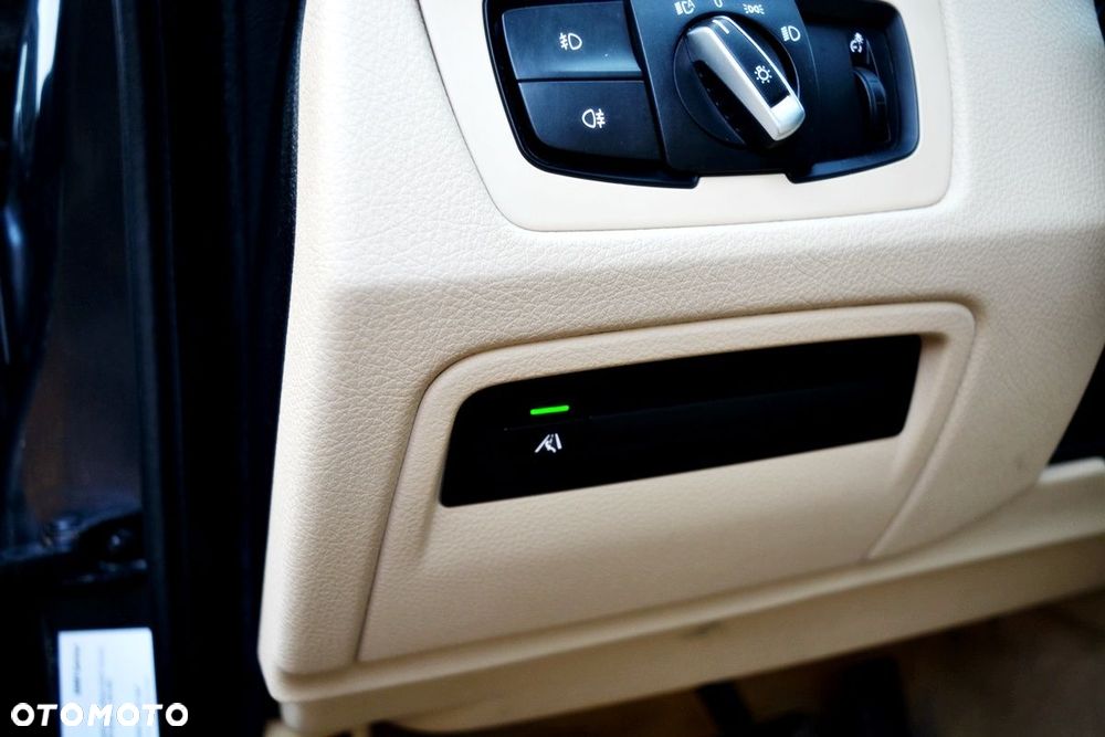 BMW 3GT 318d Modern Line - 21