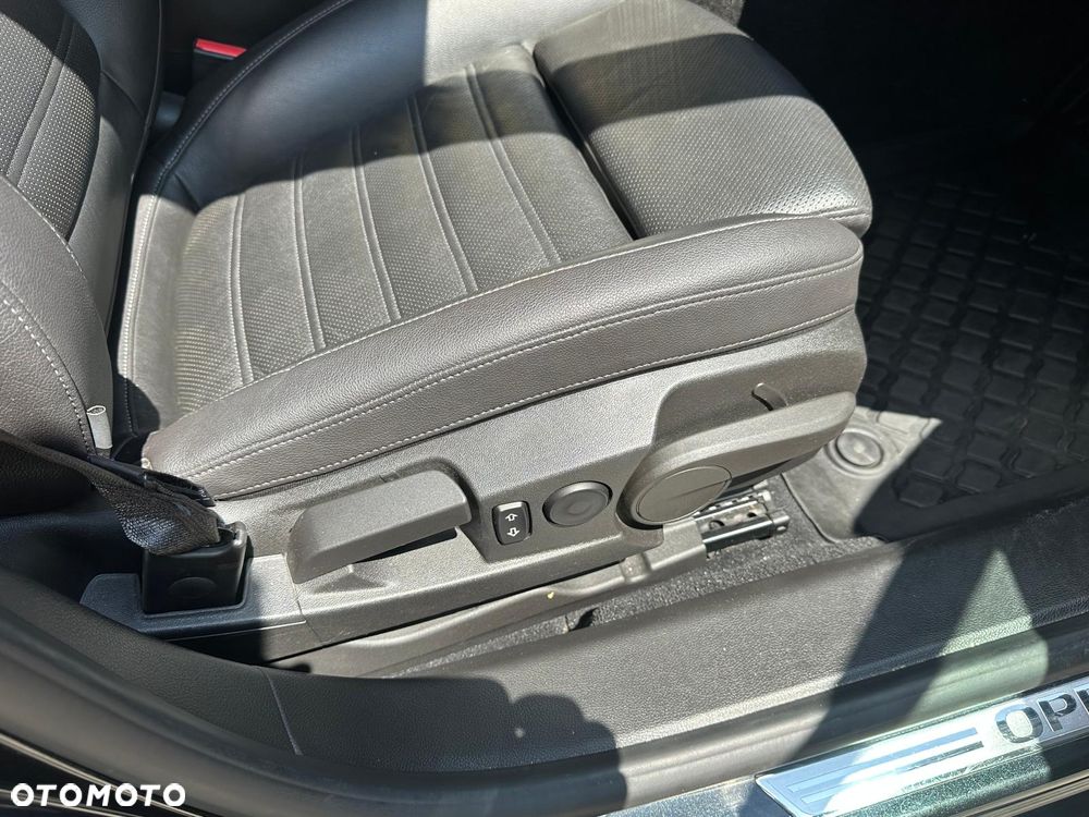 Opel Insignia 2.0 Turbo 4x4 Automatik Active - 25