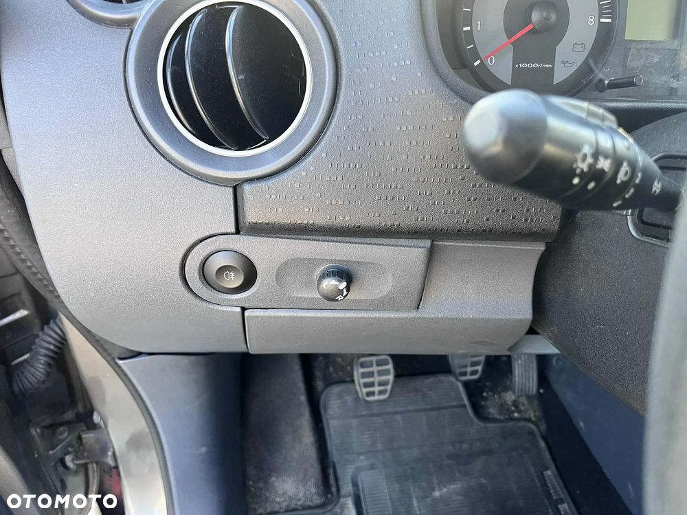 Mitsubishi Colt - 15